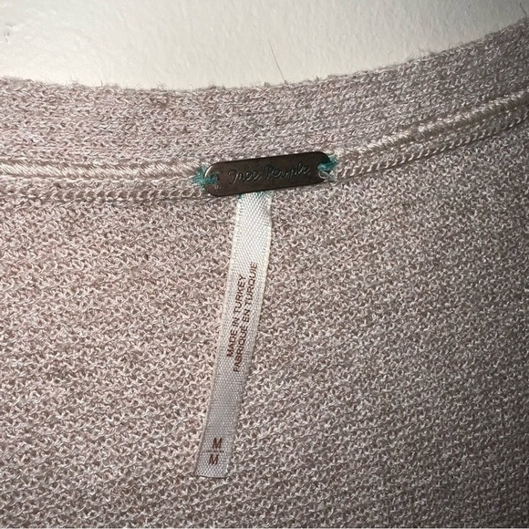 Free People Criss Cross Knot Side Slit Sweater Size Medium - Picture 6 of 11